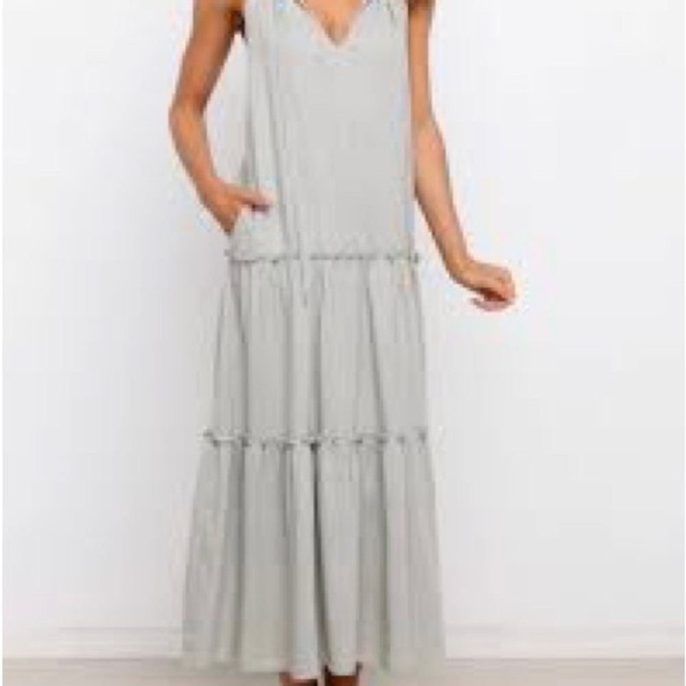 NWT - MVN the Label, Linen tiered dress with pockets, Sage green, size 8